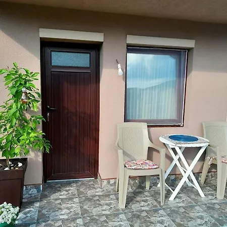 Lazovic Apartment